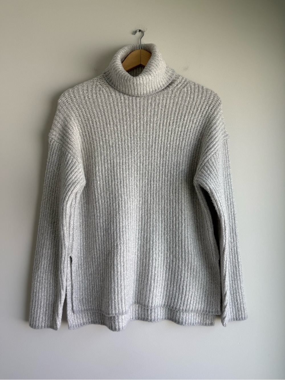Theory Chunky Chance Boucle Oversized Turtleneck Sweater Gray P NWOT
